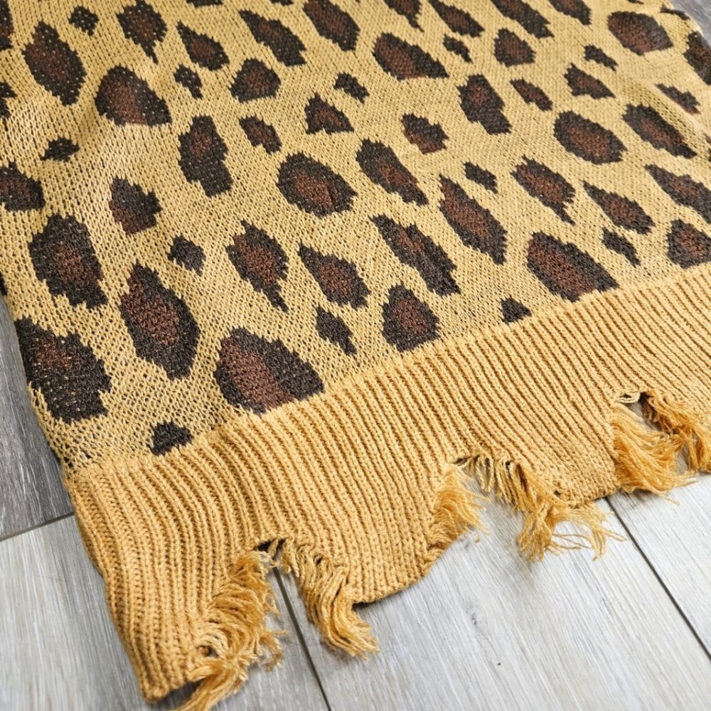 L love Leopard Print Distressed Frayed Oversized Crewneck Sweater Women's Small - Picture 5 of 9